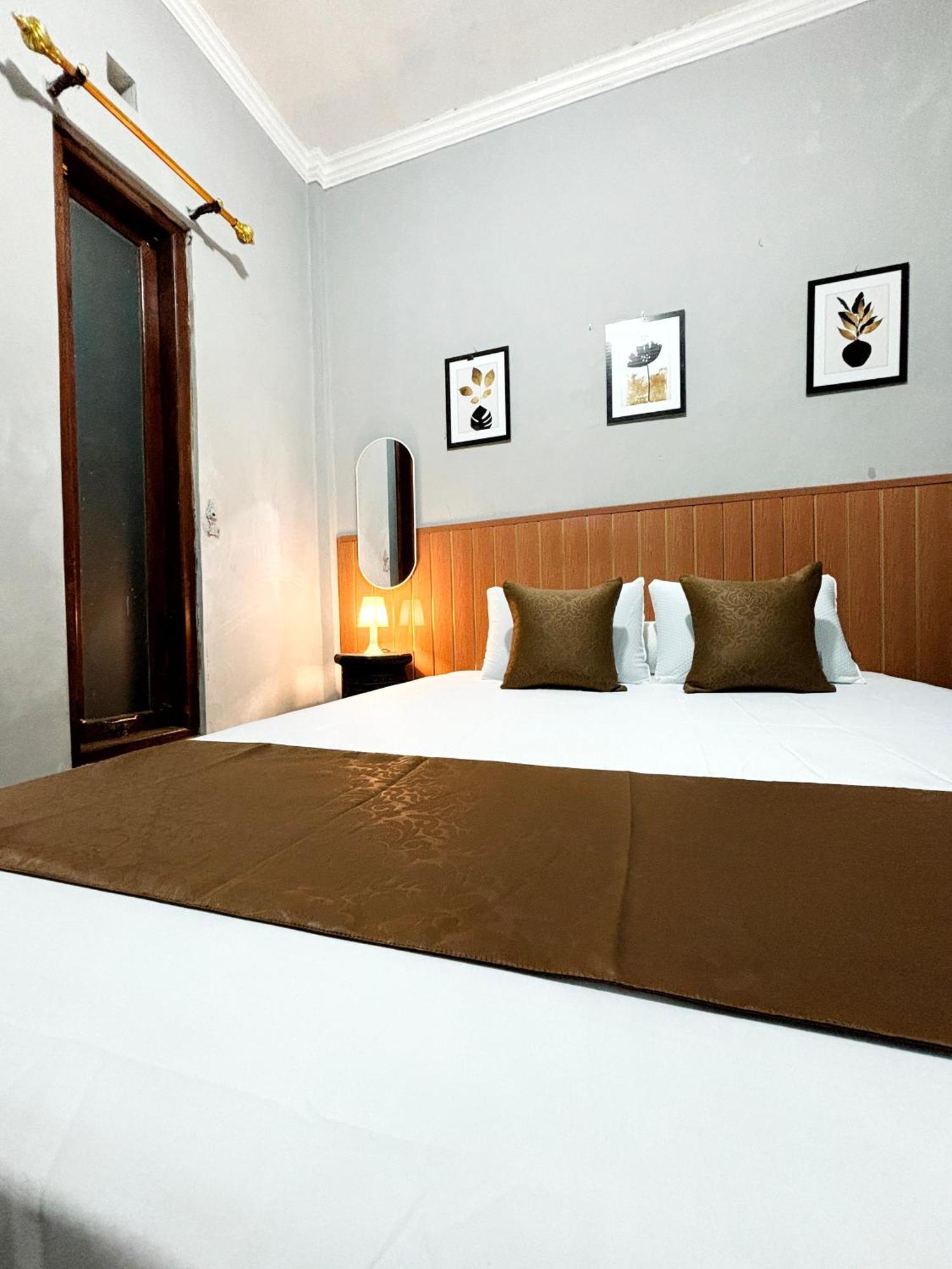 Jogja Day Inn يوغياكارتا المظهر الخارجي الصورة